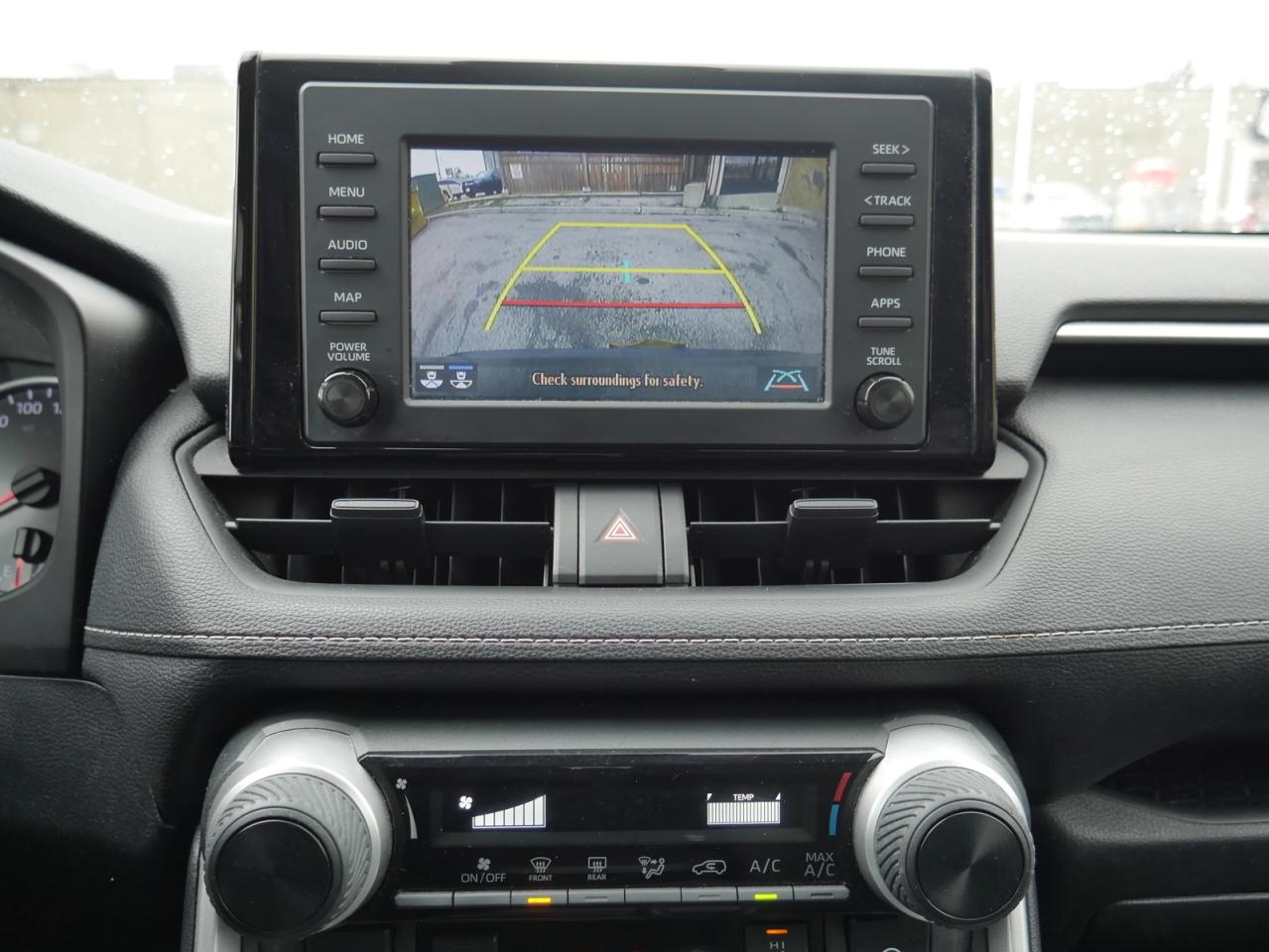 2021 Toyota RAV4 LE - Photo #14