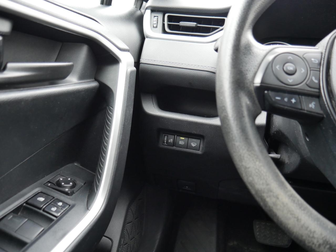 2021 Toyota RAV4 LE - Photo #17