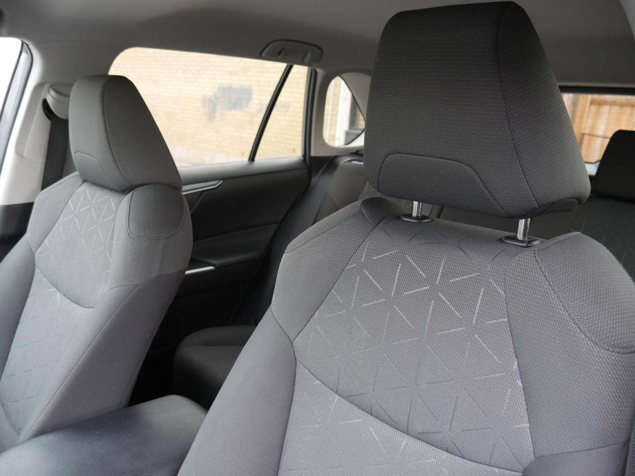 2021 Toyota RAV4 LE - Photo #18