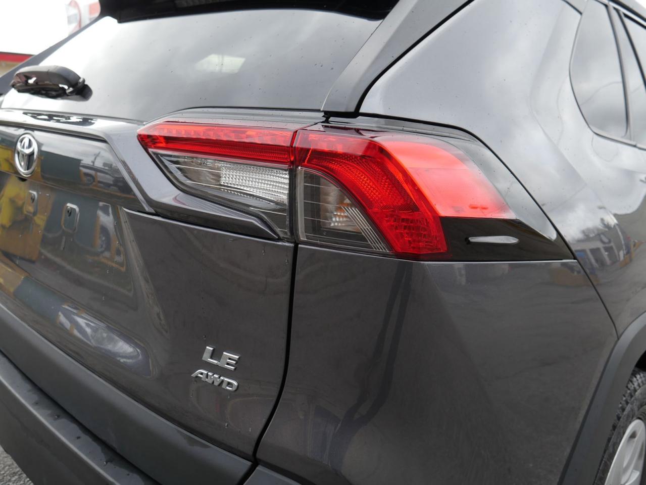 2021 Toyota RAV4 LE - Photo #7