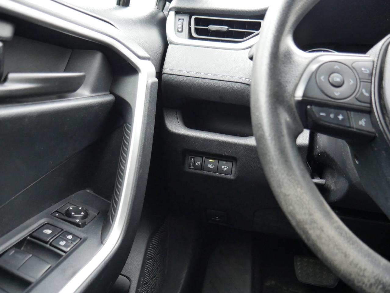 2021 Toyota RAV4 LE - Photo #17