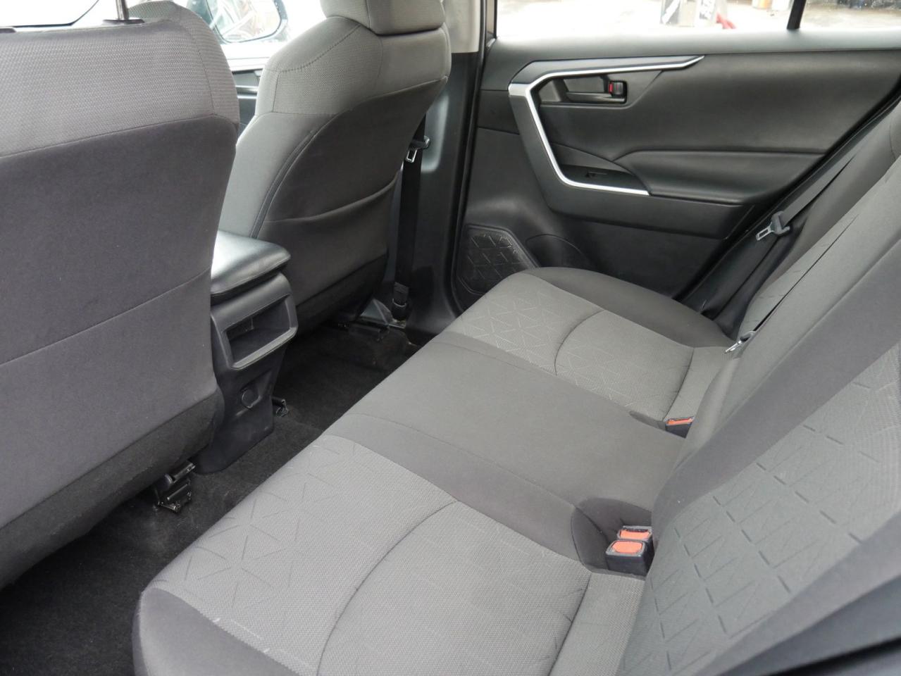 2021 Toyota RAV4 LE - Photo #23
