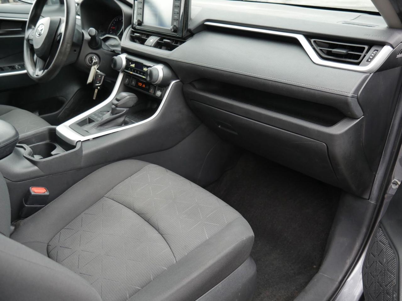 2021 Toyota RAV4 LE - Photo #26