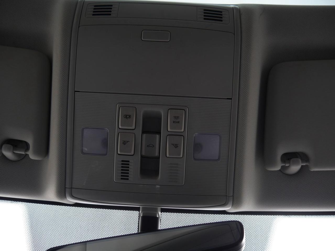 2021 Volkswagen Jetta SEL - Photo #9