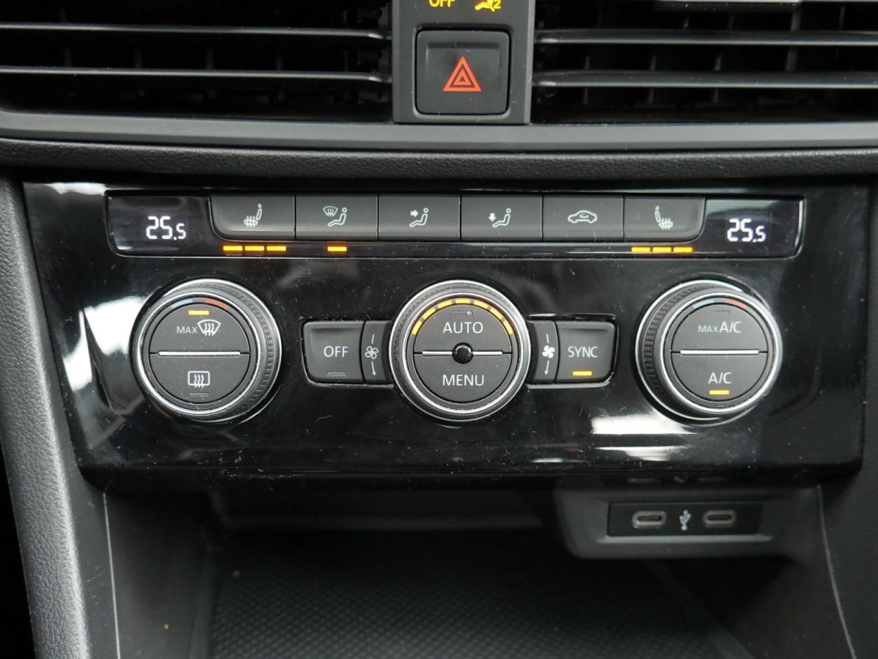2021 Volkswagen Jetta SEL - Photo #15