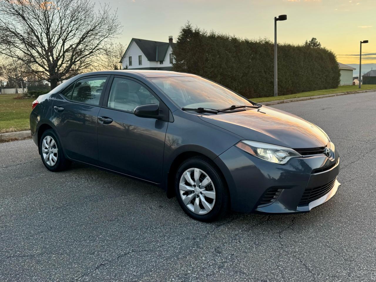 2015 Toyota Corolla No Accidents / Apple CarPlay - Photo #14