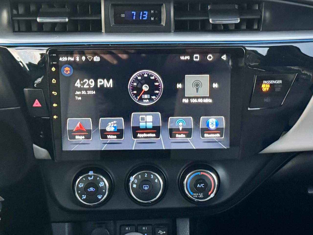 2015 Toyota Corolla No Accidents / Apple CarPlay - Photo #12
