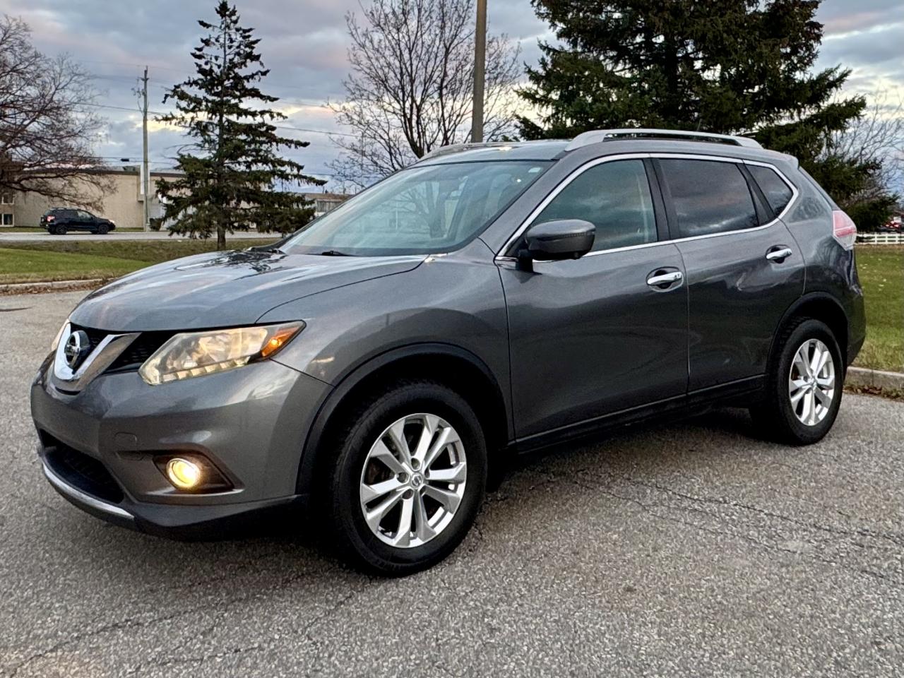 2016 Nissan Rogue SV- CERTIFIED - Photo #19