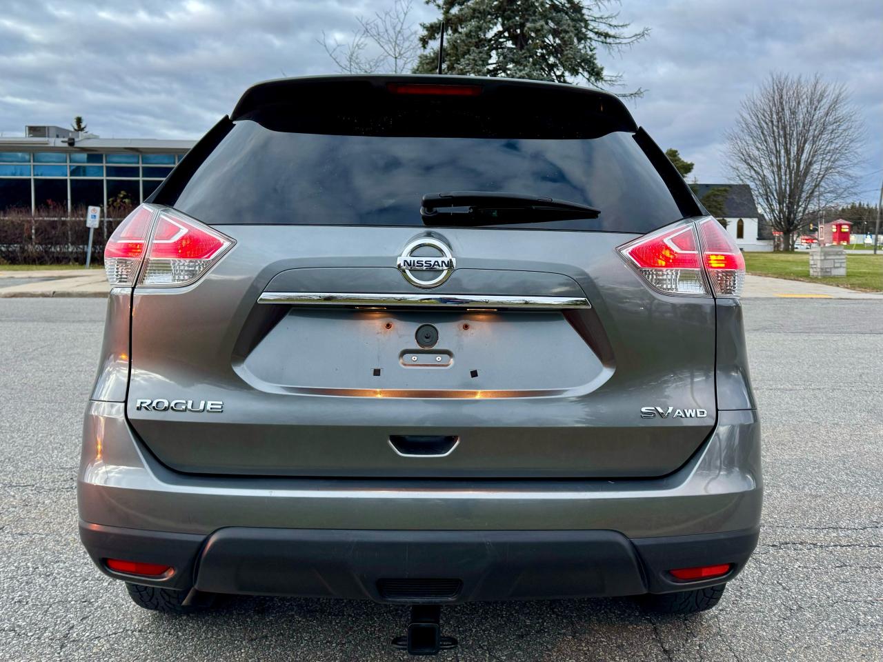 2016 Nissan Rogue SV- CERTIFIED - Photo #4