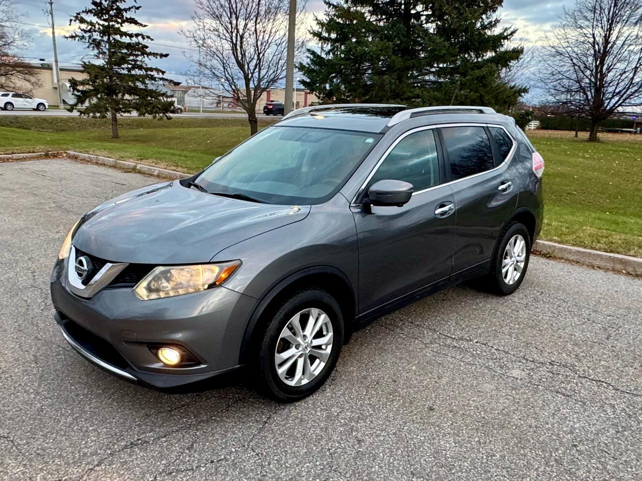 2016 Nissan Rogue SV- CERTIFIED - Photo #1