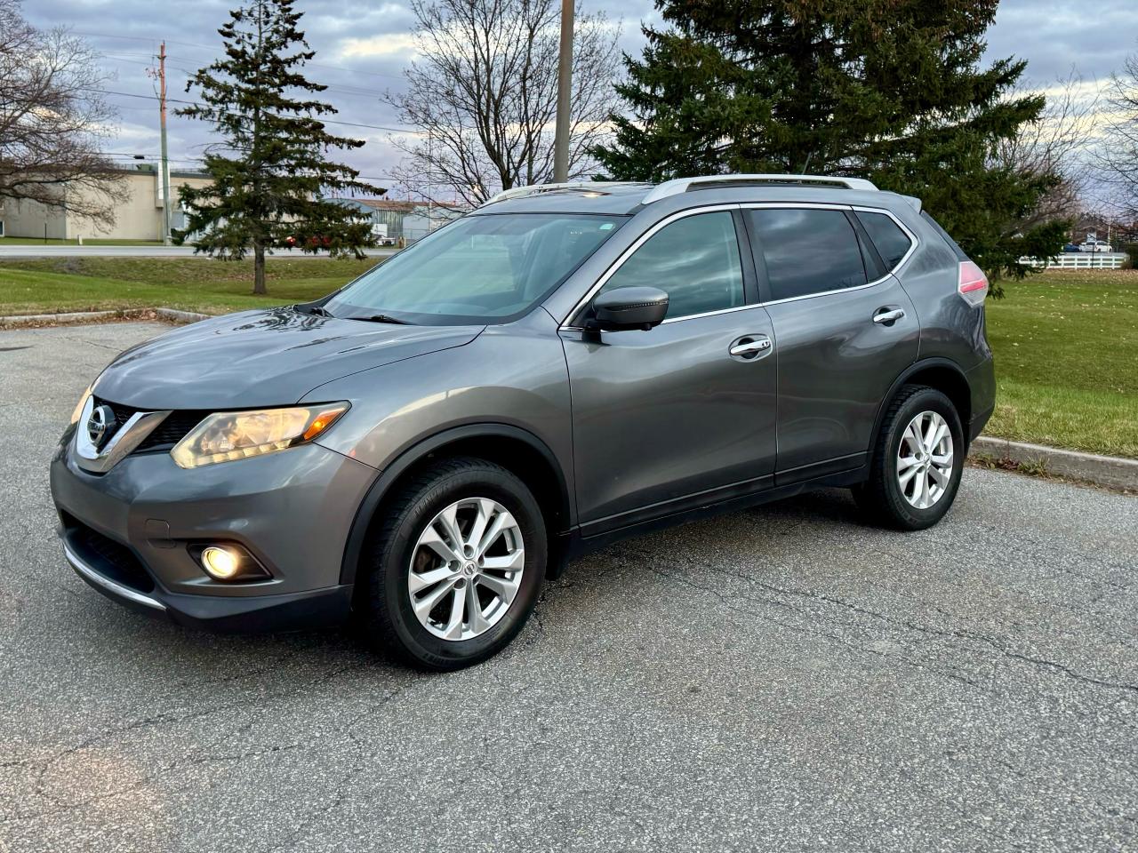 2016 Nissan Rogue SV- CERTIFIED - Photo #16