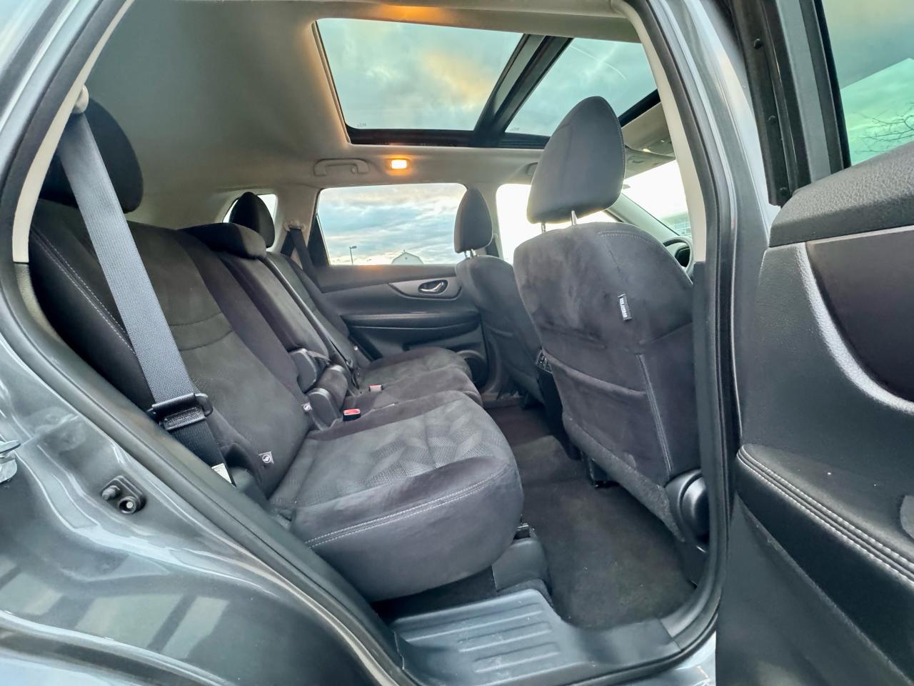 2016 Nissan Rogue SV- CERTIFIED - Photo #18