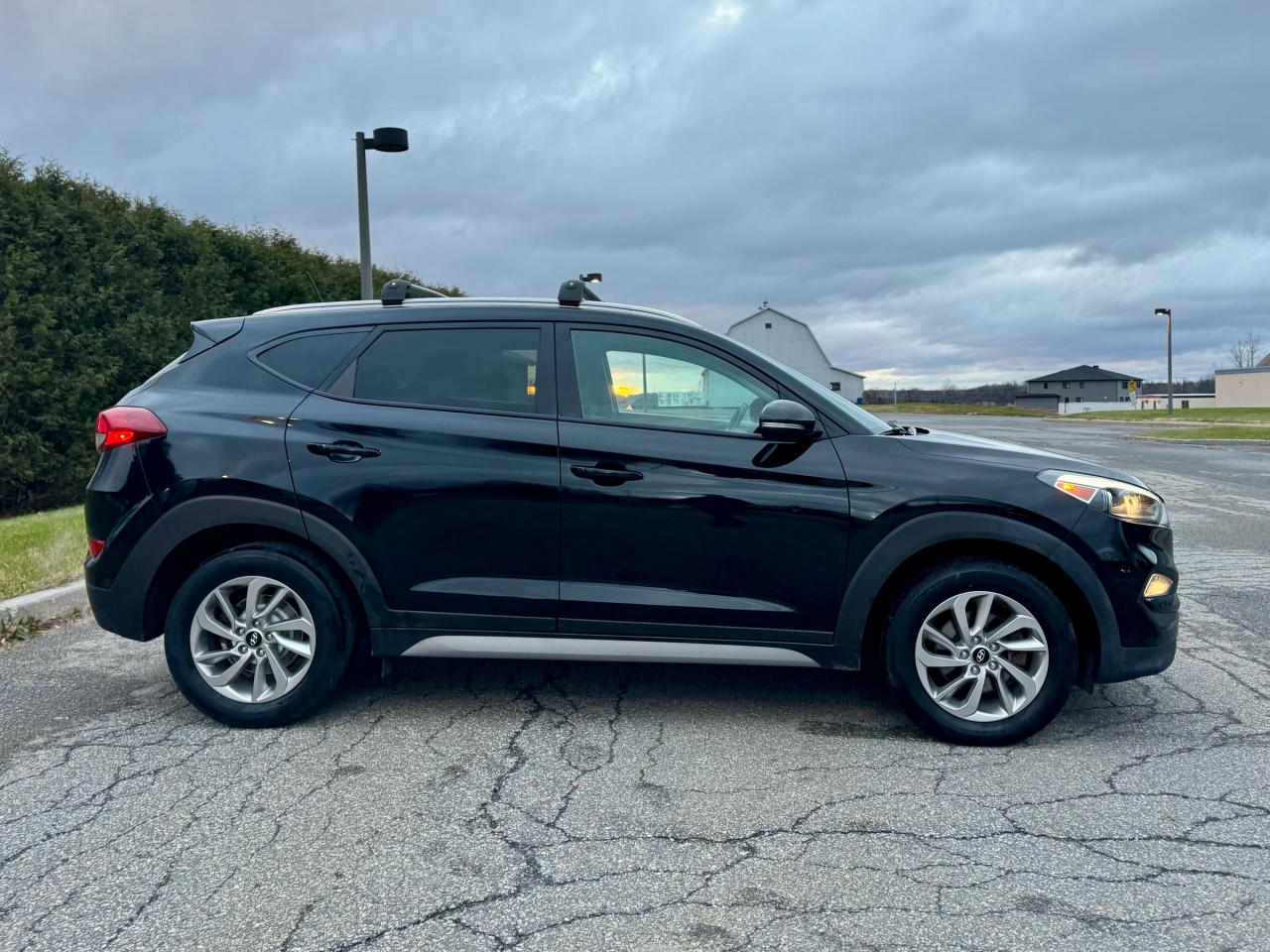 2017 Hyundai Tucson 2.0L -AWD - Photo #4