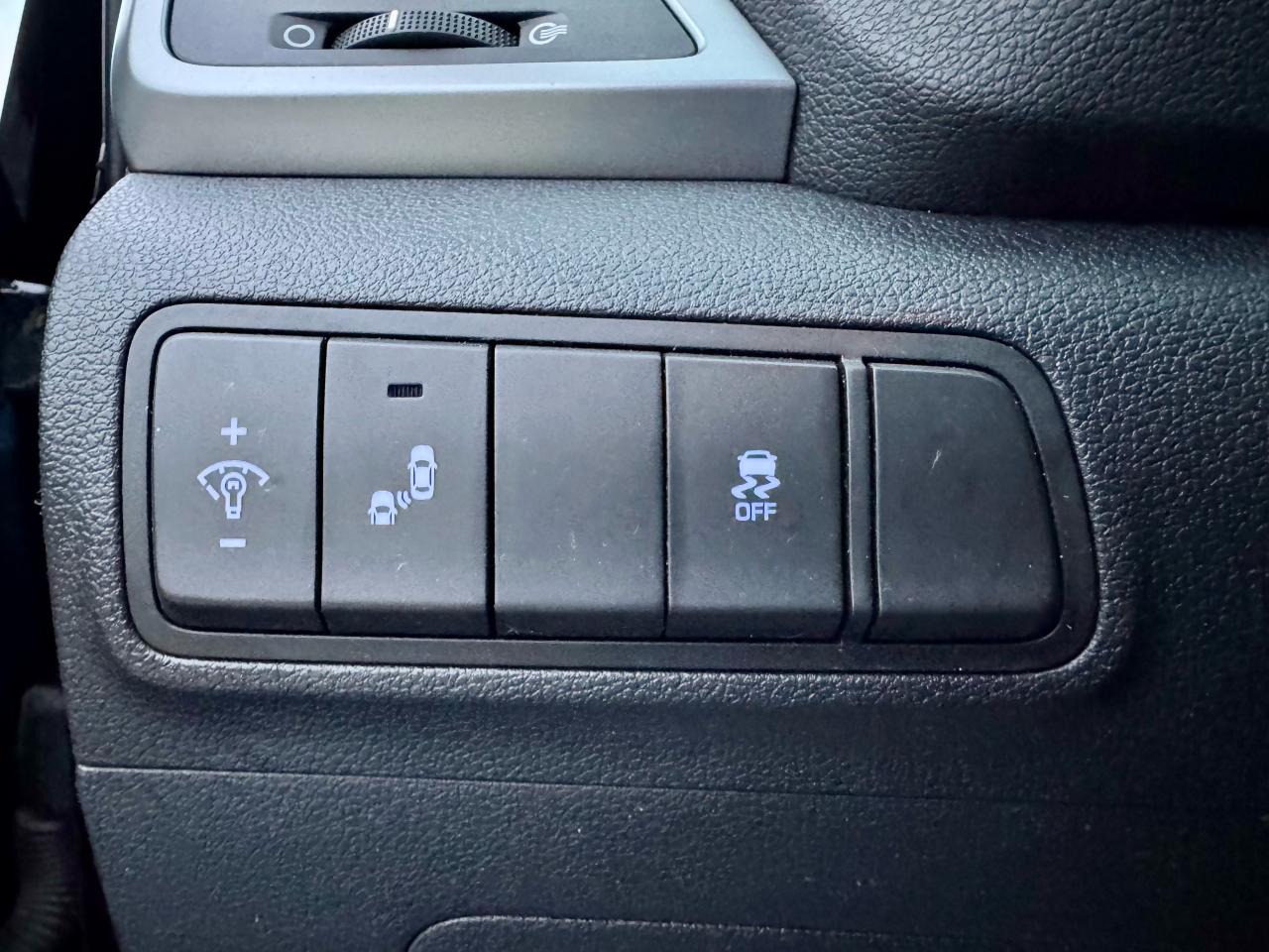 2017 Hyundai Tucson 2.0L -AWD - Photo #12
