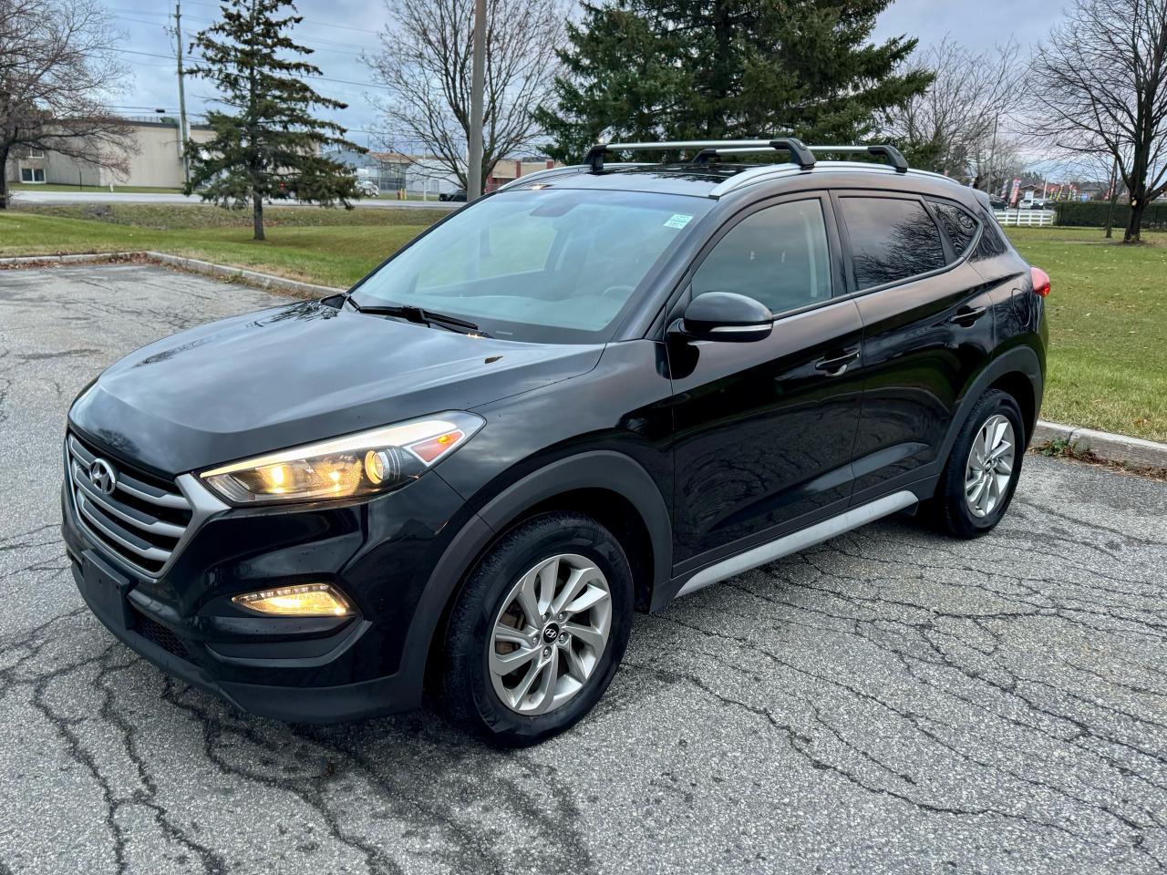 2017 Hyundai Tucson 2.0L -AWD Photo2