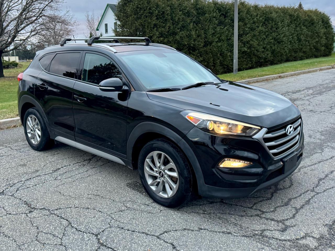 2017 Hyundai Tucson 2.0L -AWD - Photo #1