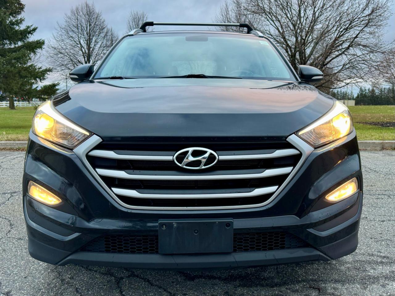 2017 Hyundai Tucson 2.0L -AWD - Photo #2