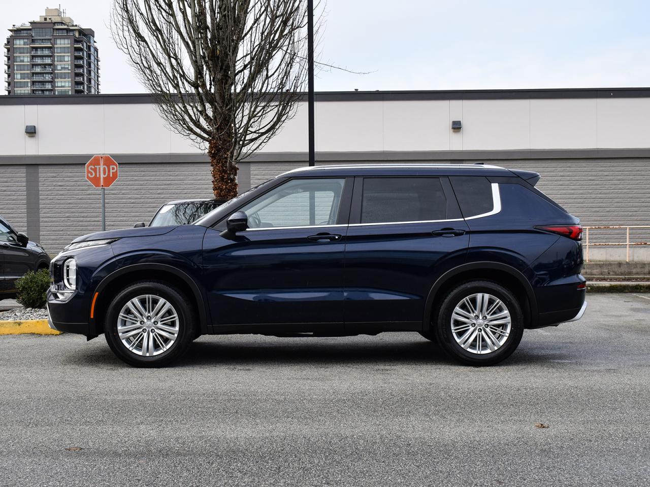 New 2024 Mitsubishi Outlander LE - Navigation, MultiView Cameras, Power Liftgate for sale in Coquitlam, BC