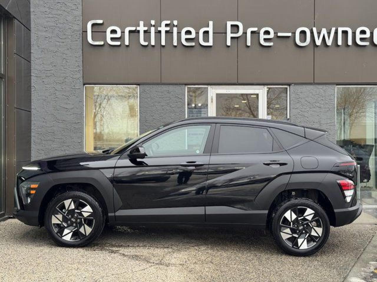 Used 2024 Hyundai KONA PREFERRED w/ AWD / BLIND SPOT DETECTION / LOW KMS for sale in Calgary, AB