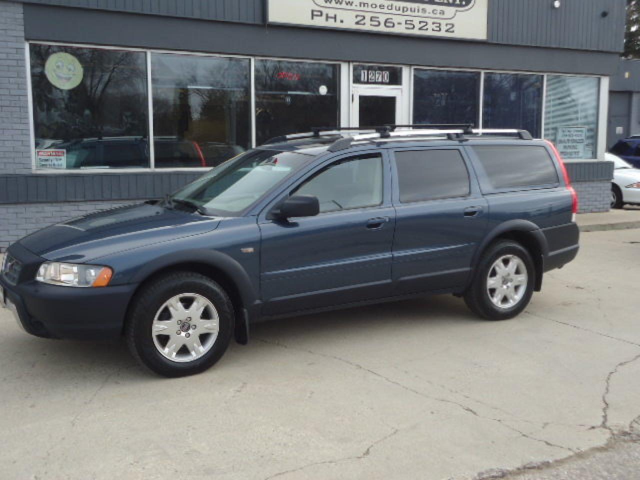 Used 2006 Volvo XC70 CROSS  COUNTRY  AWD!  EXTRA CLEAN !! RUST FREE !!! for sale in Winnipeg, MB