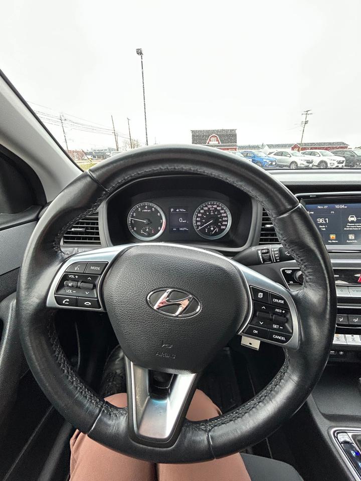 2019 Hyundai Sonata ESSENTIAL - Photo #9