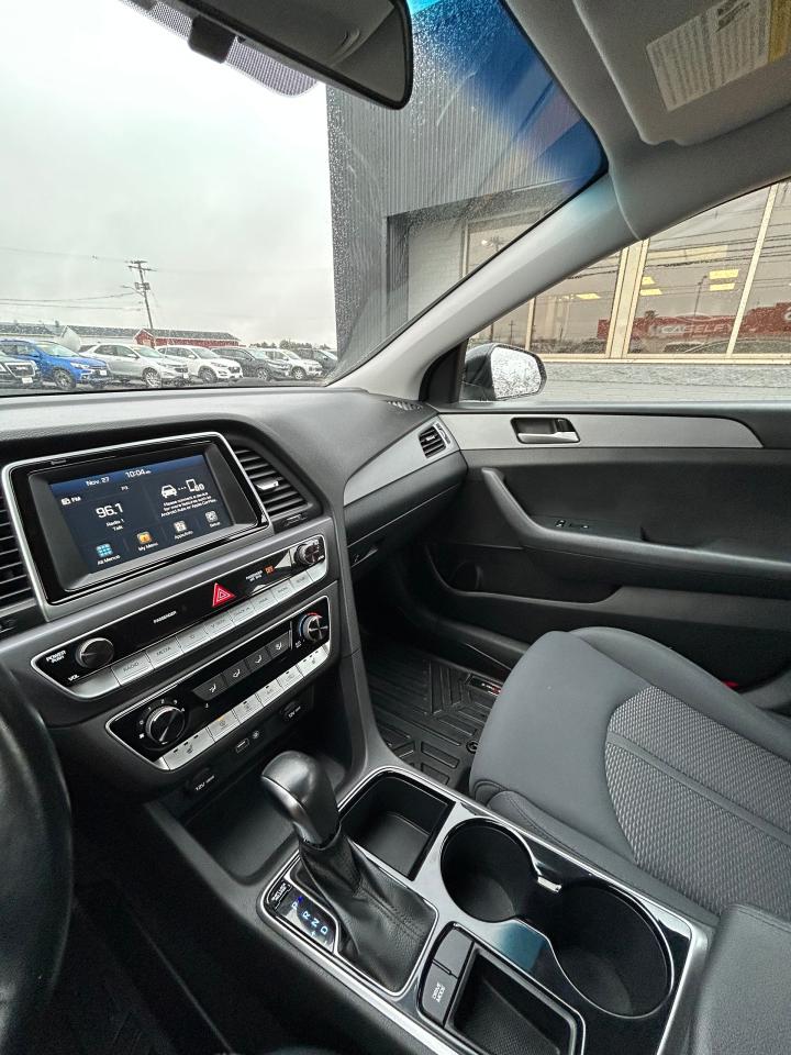 2019 Hyundai Sonata ESSENTIAL - Photo #10