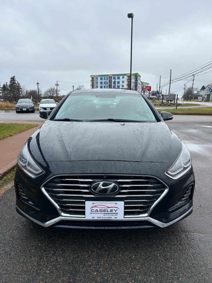 2019 Hyundai Sonata ESSENTIAL - Photo #2