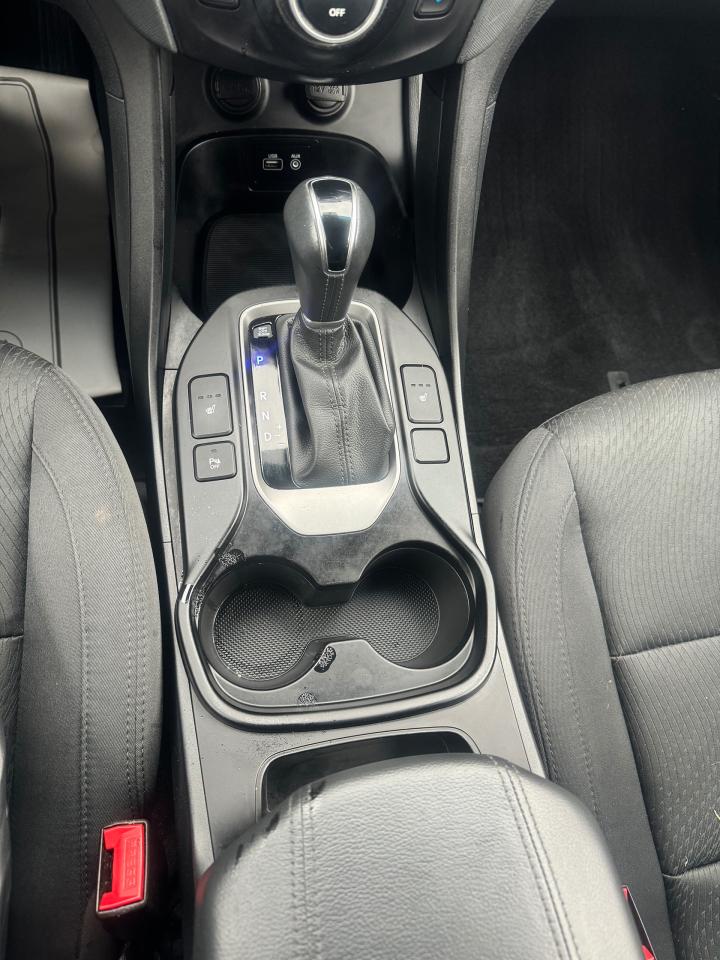 2018 Hyundai Santa Fe Sport 2.4L FWD - Photo #13