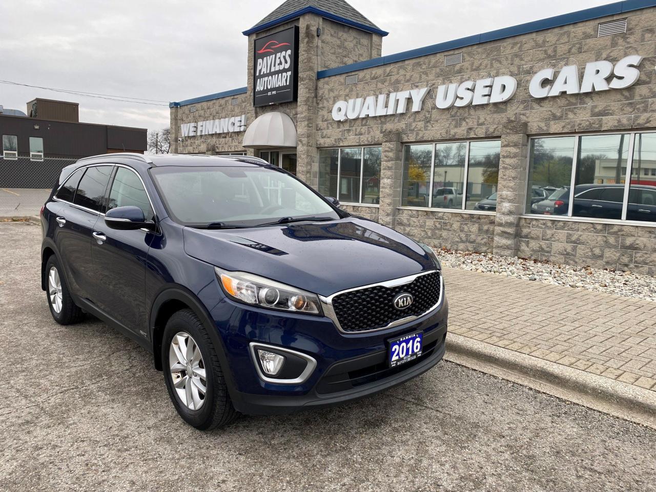 Used 2016 Kia Sorento 2.4L LX for sale in Sarnia, ON