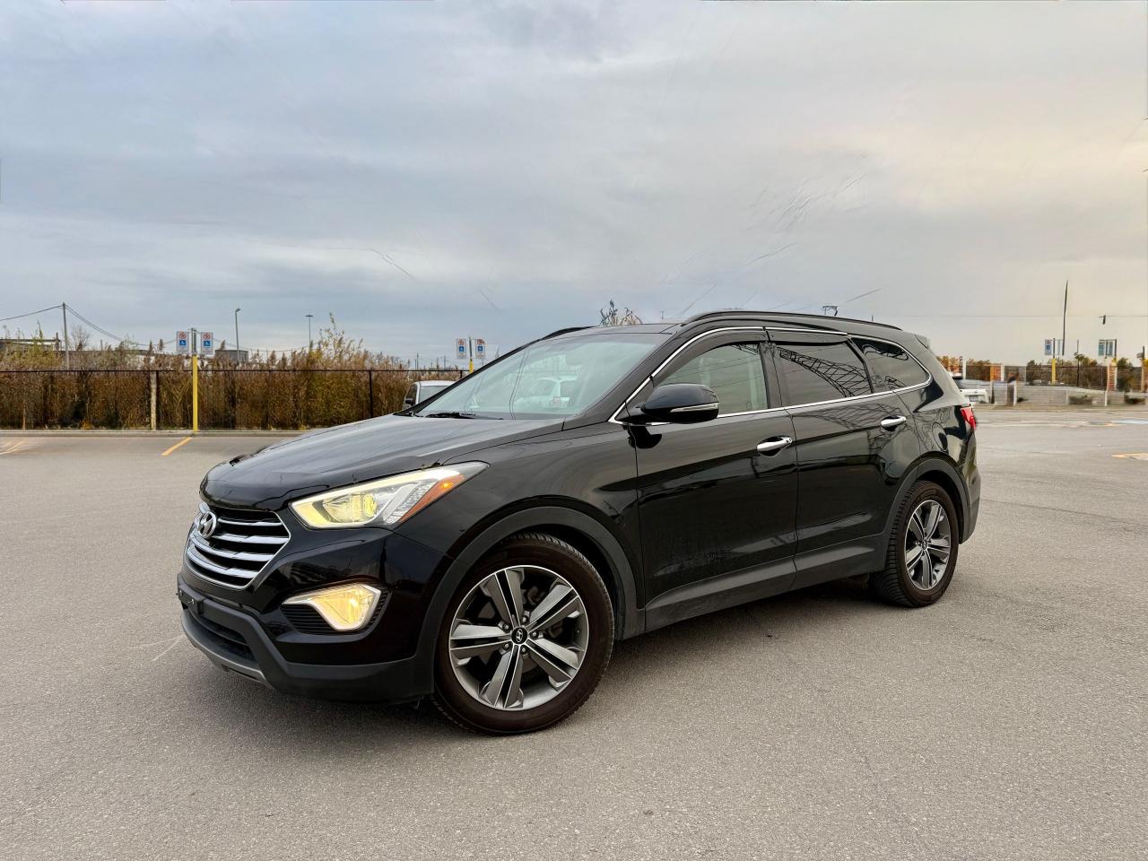 Used 2013 Hyundai Santa Fe LTD w/Saddle Int*NAVI*PANO ROOF*6 SEATER* for sale in Toronto, ON