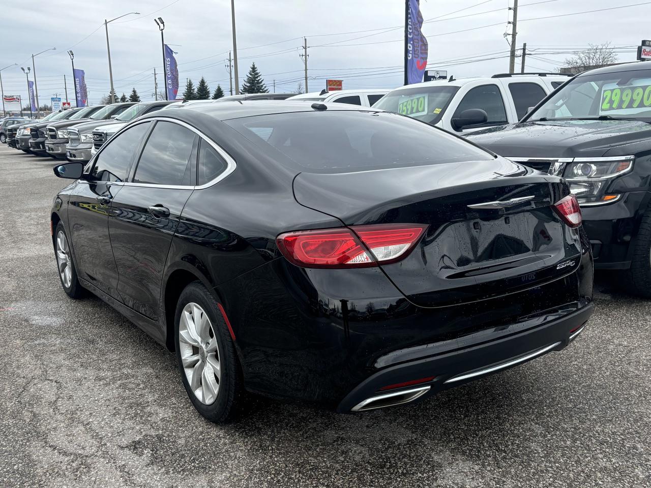 2016 Chrysler 200 C ~Nav ~Camera ~Heated/Cooled Leather ~Bluetooth Photo2
