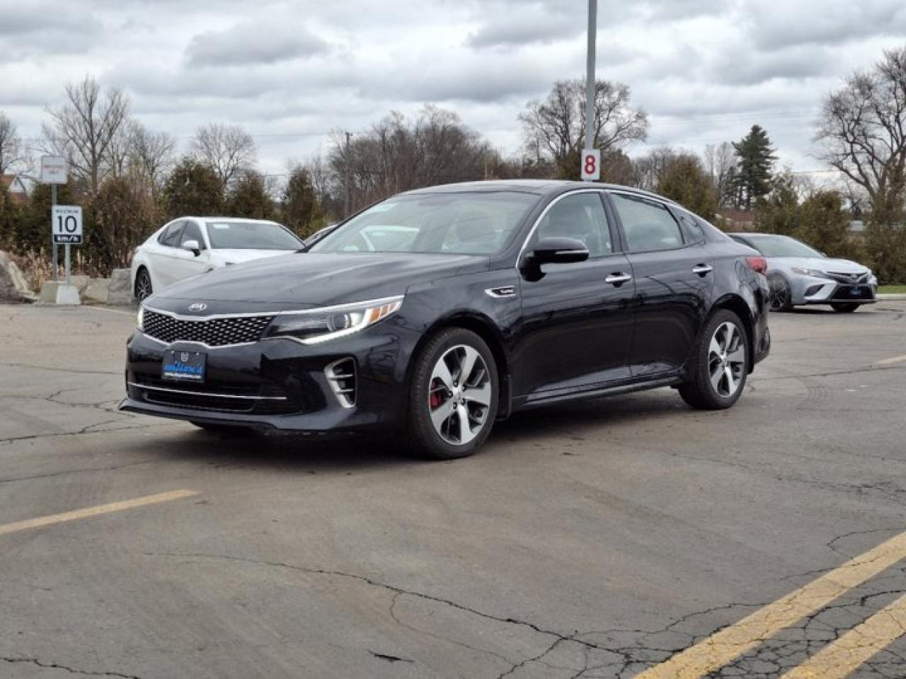 Used 2016 Kia Optima SX Turbo | Leather | Pano Roof | Nav | Cooled + Heated Seats | CarPlay + Android | Power & more! for sale in Guelph, ON