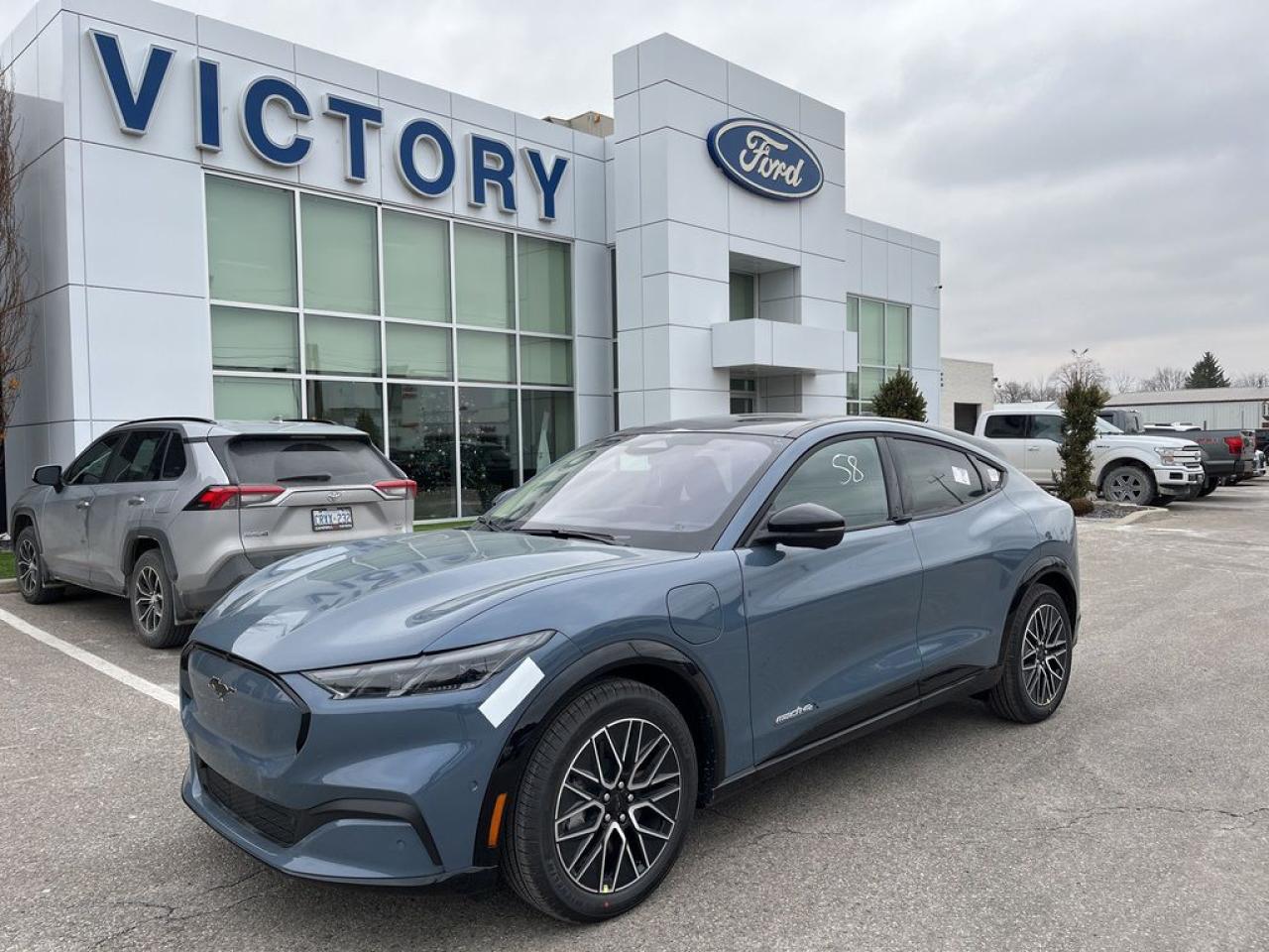 <p><p><p><span style=font-size:16px><strong><a href=https://www.victoryford.ca/pre-order-form/>Dont see what youre looking for? Pre-Order Your NewFordhere!!</a></strong></span></p></p></p>

<p><p><br></p></p>

<p><p><br></p></p>