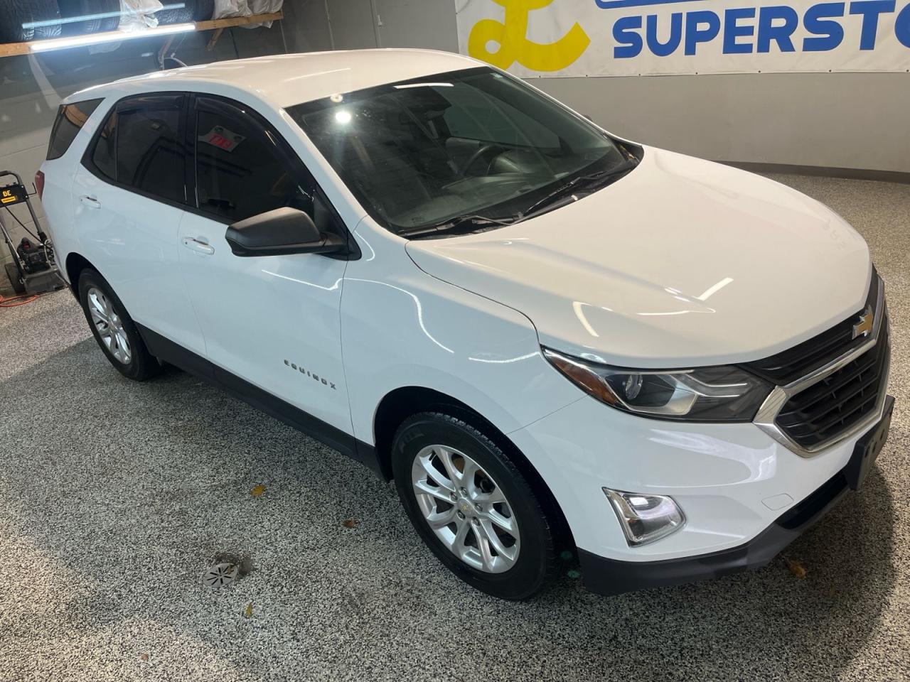 Used 2018 Chevrolet Equinox Remote Start Ignition * Backup Camera * Apple CarPlay/ Android Auto * Phone Projection * SOS Assist * OnStar Services * Park Assist * Rear Child Safet for sale in Cambridge, ON