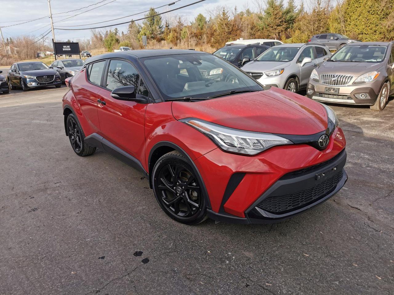 2021 Toyota C-HR XLE - Photo #3