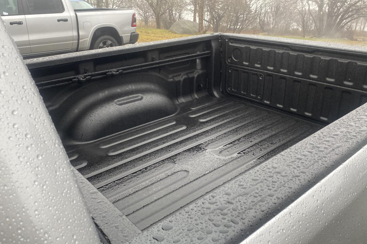 2025 RAM 1500 Sport 4x4 Crew Cab 6'4" Box Photo13