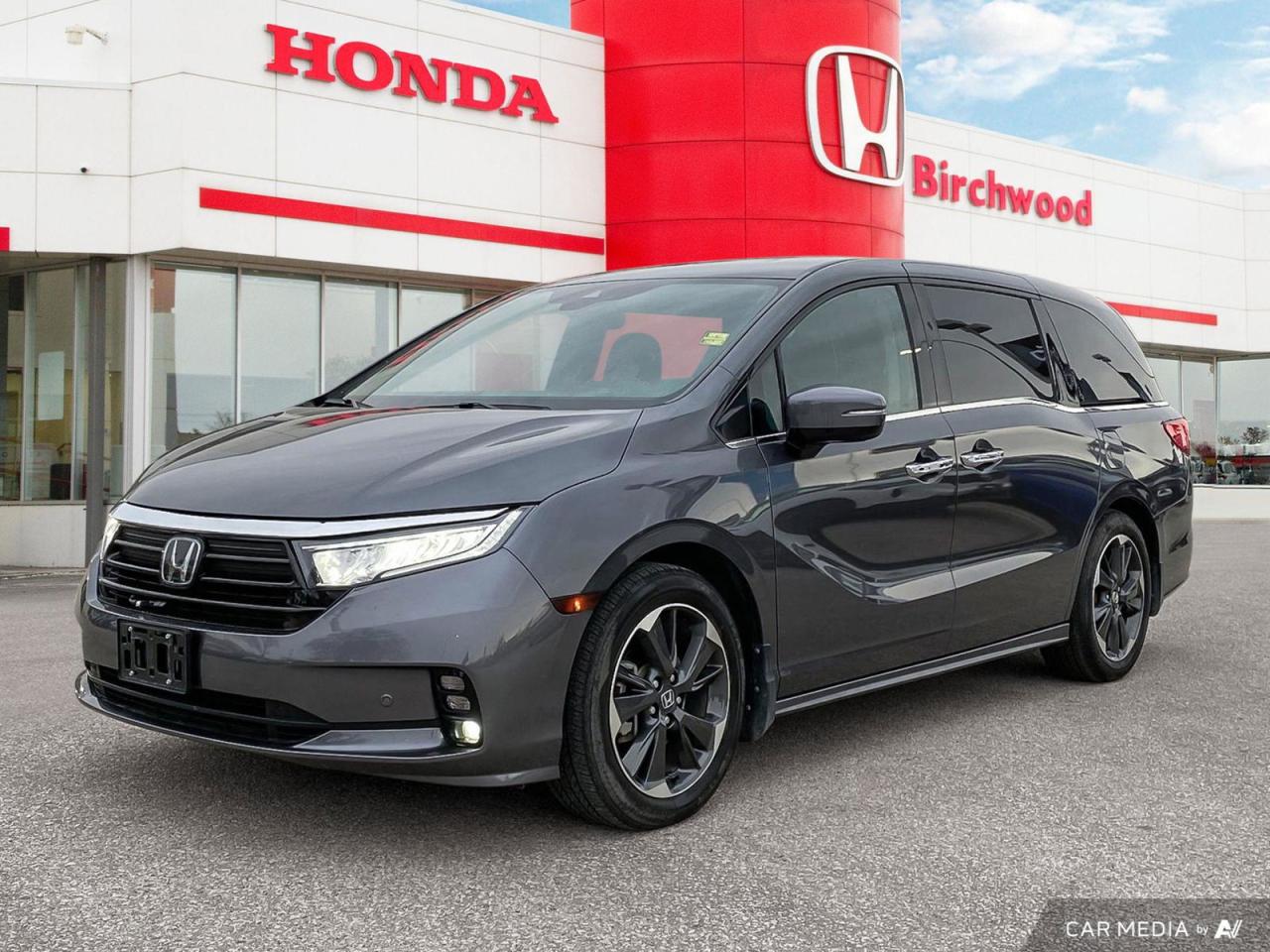 Used 2023 Honda Odyssey Touring Local | Navigation | 8 Passenger for sale in Winnipeg, MB