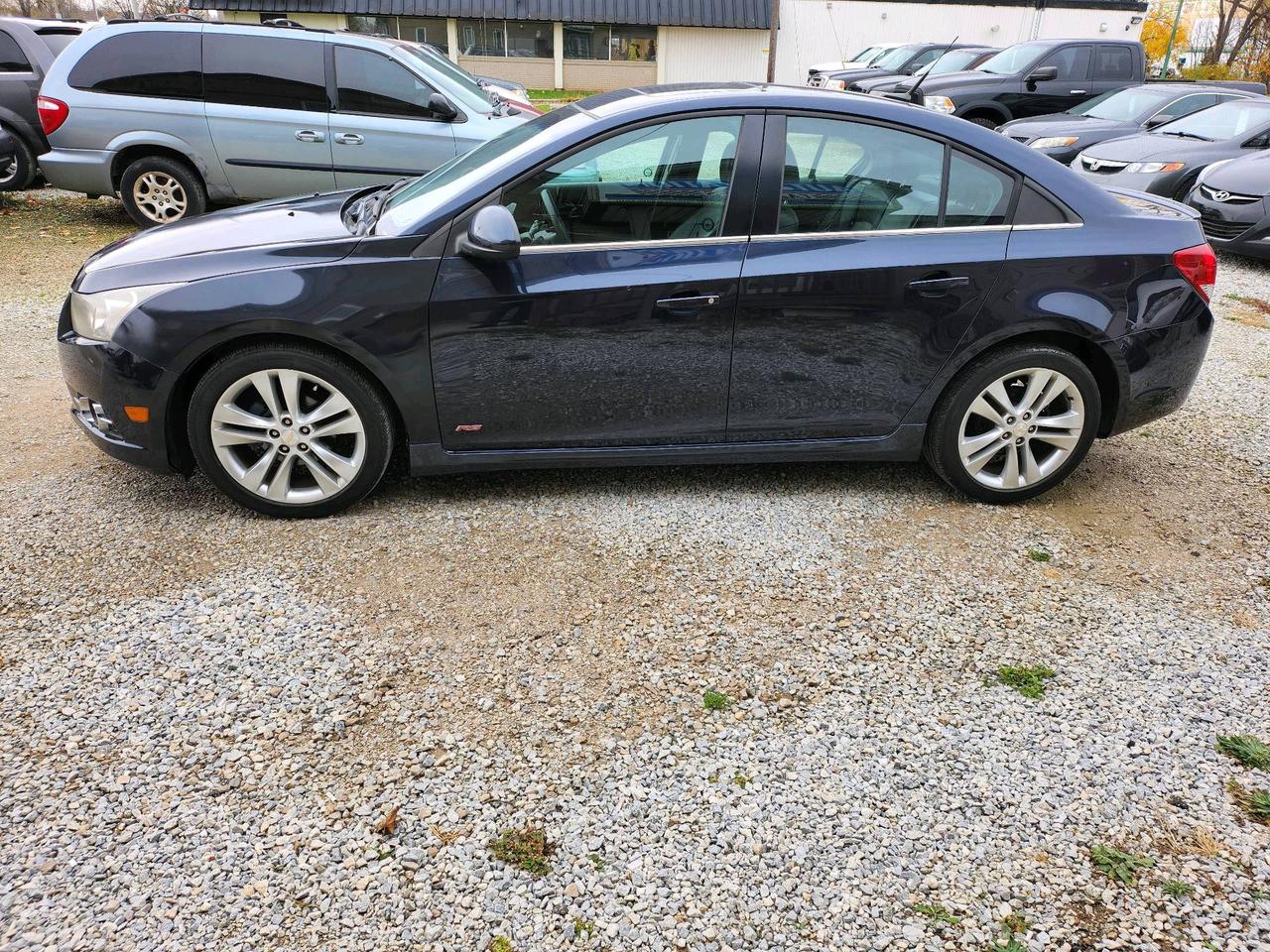 2014 Chevrolet Cruze 4dr Sdn 2LT with Safety and Warranty, Financing available Photo