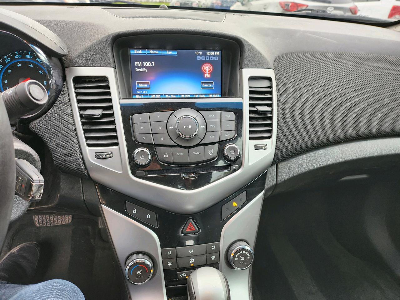 2014 Chevrolet Cruze 4dr Sdn 2LT with Safety and Warranty, Financing available Photo