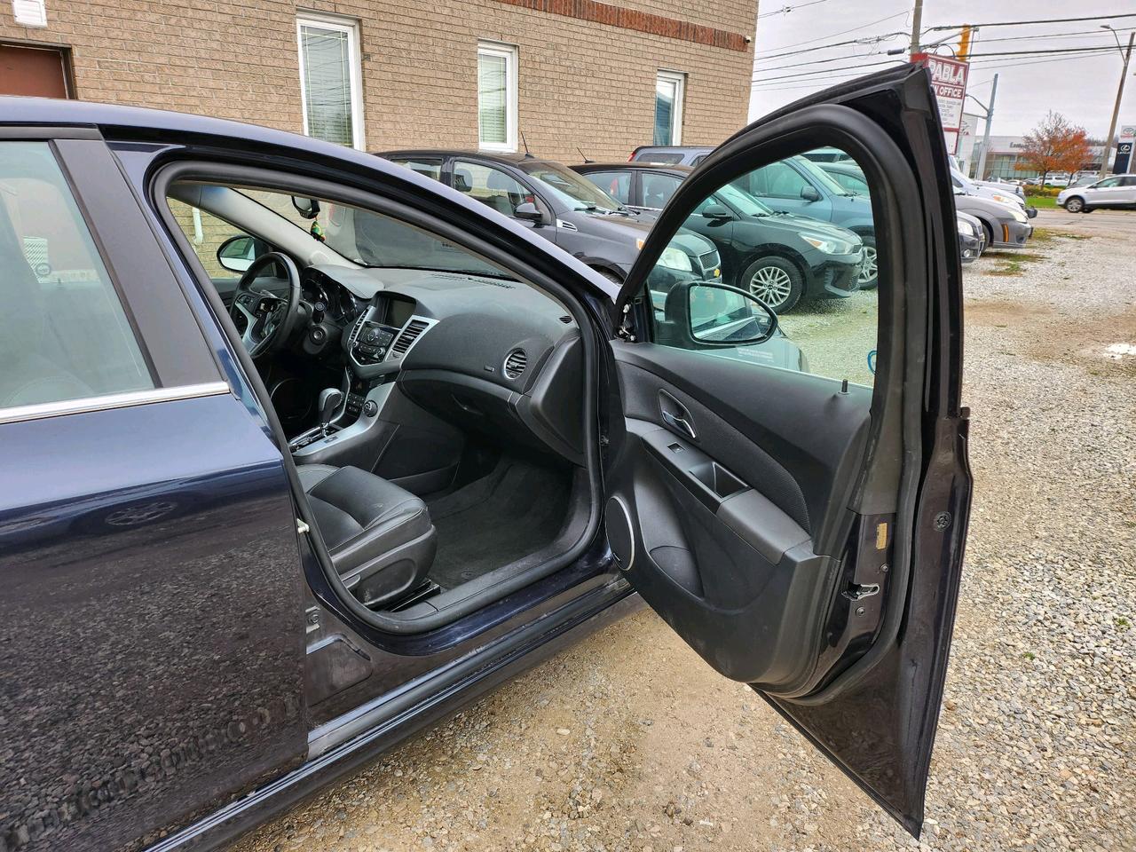 2014 Chevrolet Cruze 4dr Sdn 2LT with Safety and Warranty, Financing available Photo