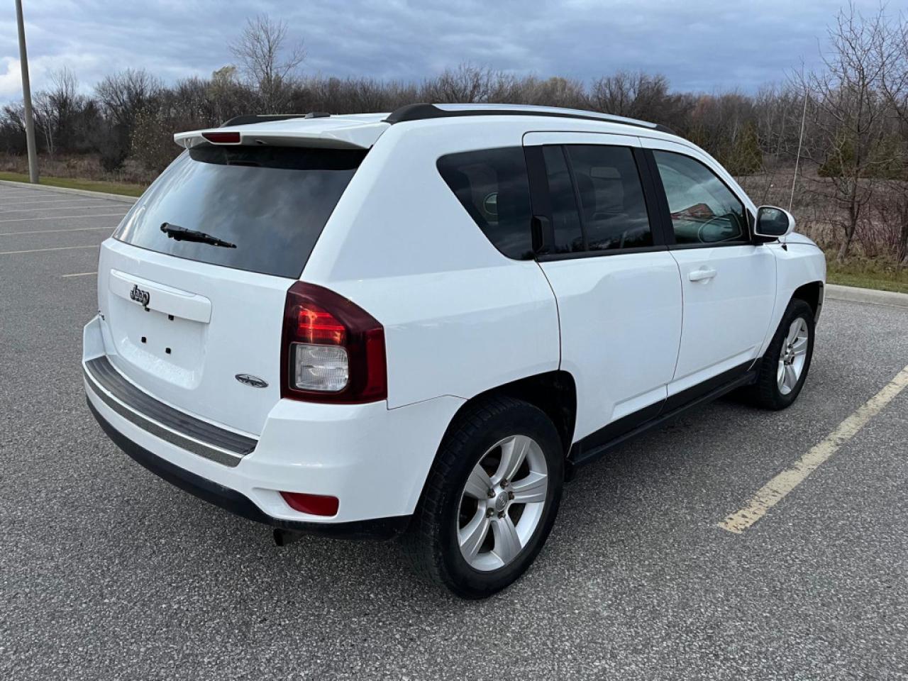 2015 Jeep Compass HIGH ALTITUDE | CLEAN CARPROOF | 4X4 | LEATHER | SUNROOF | - Photo #7