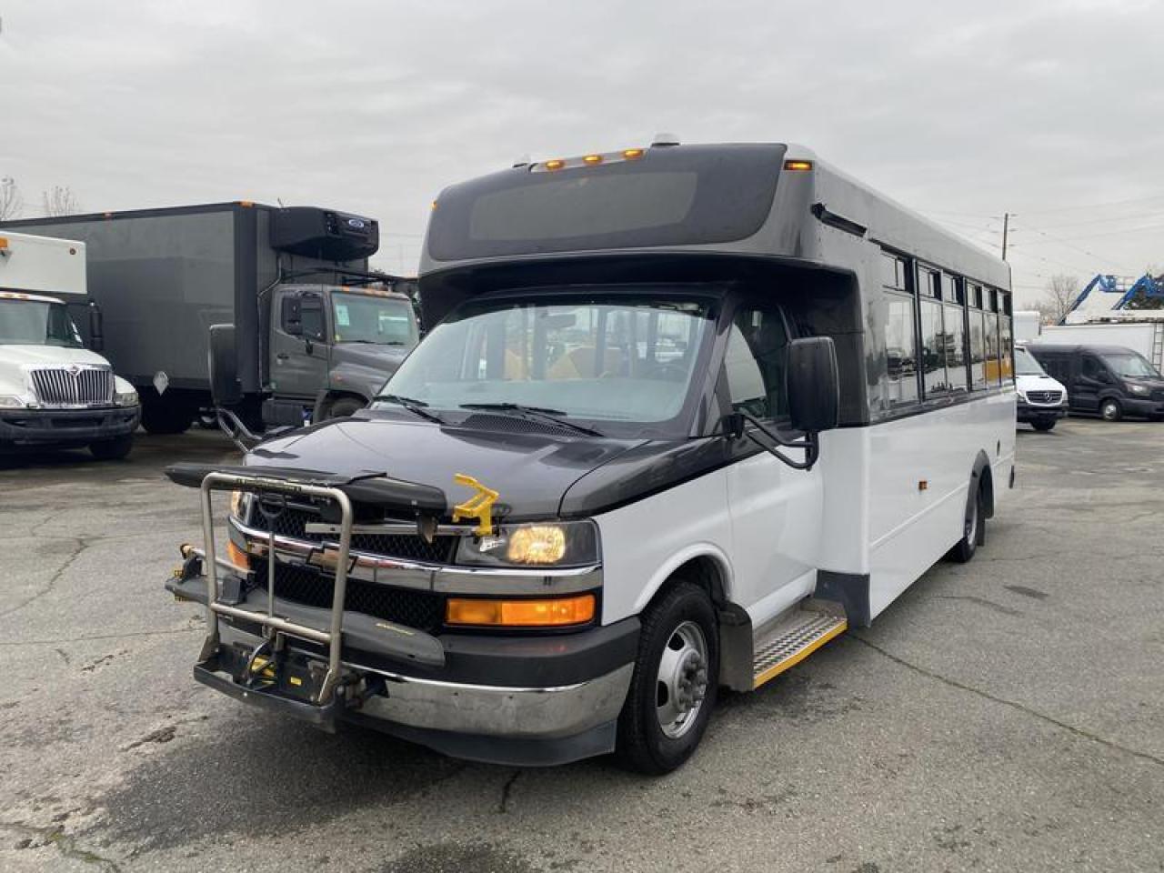 Used 2017 Chevrolet Express G4500 21 Passenger Bus with Wheelchair Accessibility for sale in Burnaby, BC