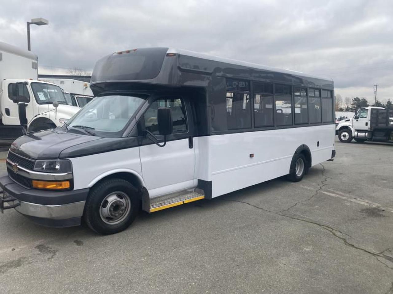 Used 2018 Chevrolet Express G4500 21 Passenger Bus with Wheelchair Accessibility for sale in Burnaby, BC