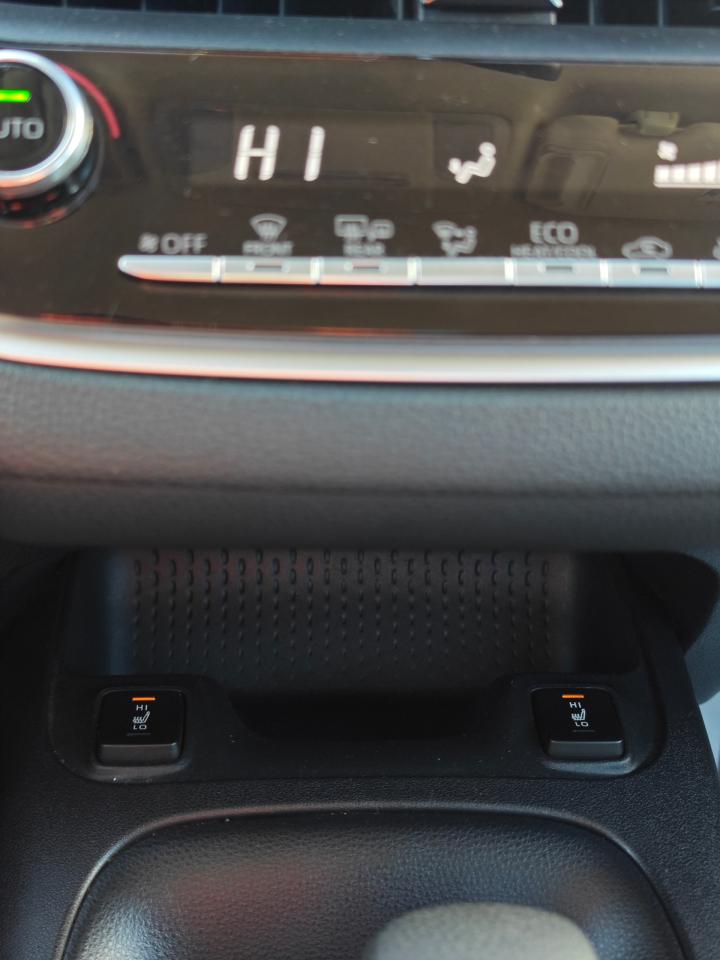 2020 Toyota Corolla LE - Photo #25