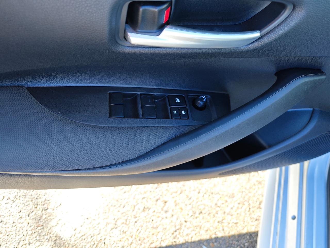 2020 Toyota Corolla LE - Photo #17
