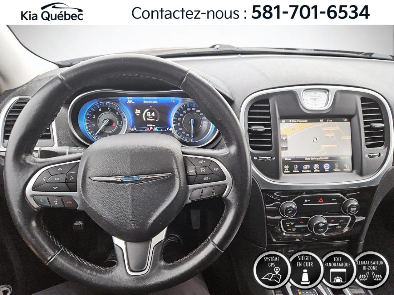 Used 2015 Chrysler 300 TOURING * V6* AWD* GPS* TOIT PANO* BIZONE* CUIR* for sale in Québec, QC