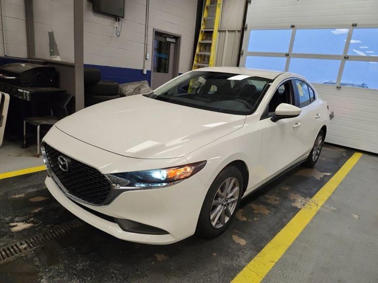 Used 2021 Mazda MAZDA3 GX  | Auto | Heated Seats | CarPlay + Android | Rear Camera | Alloy Wheels and more! for sale in Guelph, ON