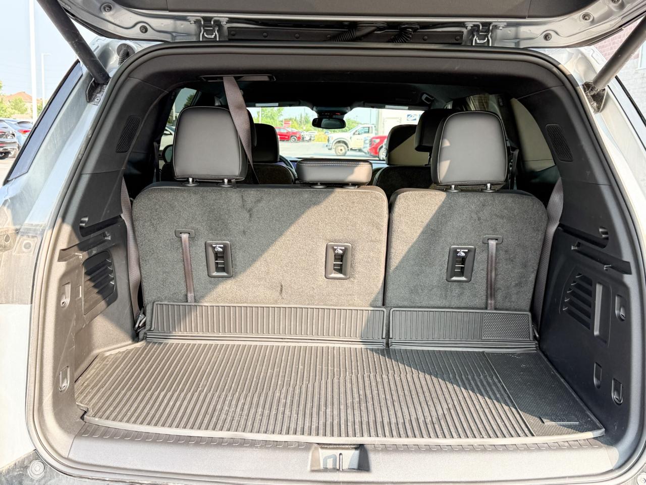 2025 Buick Enclave Sport Touring 2.5L 4 CYL WITH REMOTE START/ENTRY, HEATED SEATS, HEATED STEERING WHEEL, POWER LIFTGATE, BOSE SOUND SYSTEM Photo