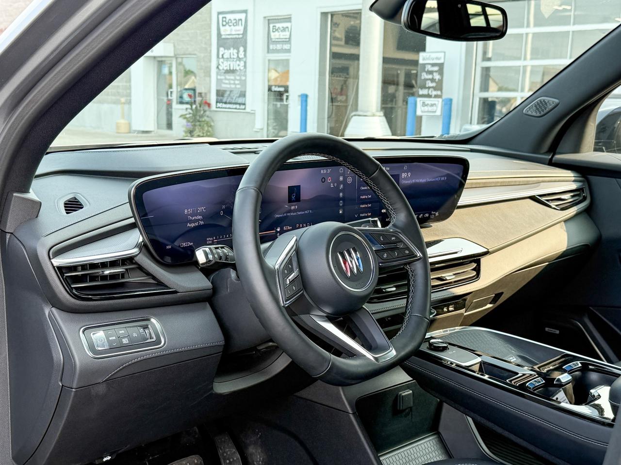 2025 Buick Enclave Sport Touring 2.5L 4 CYL WITH REMOTE START/ENTRY, HEATED SEATS, HEATED STEERING WHEEL, POWER LIFTGATE, BOSE SOUND SYSTEM Photo