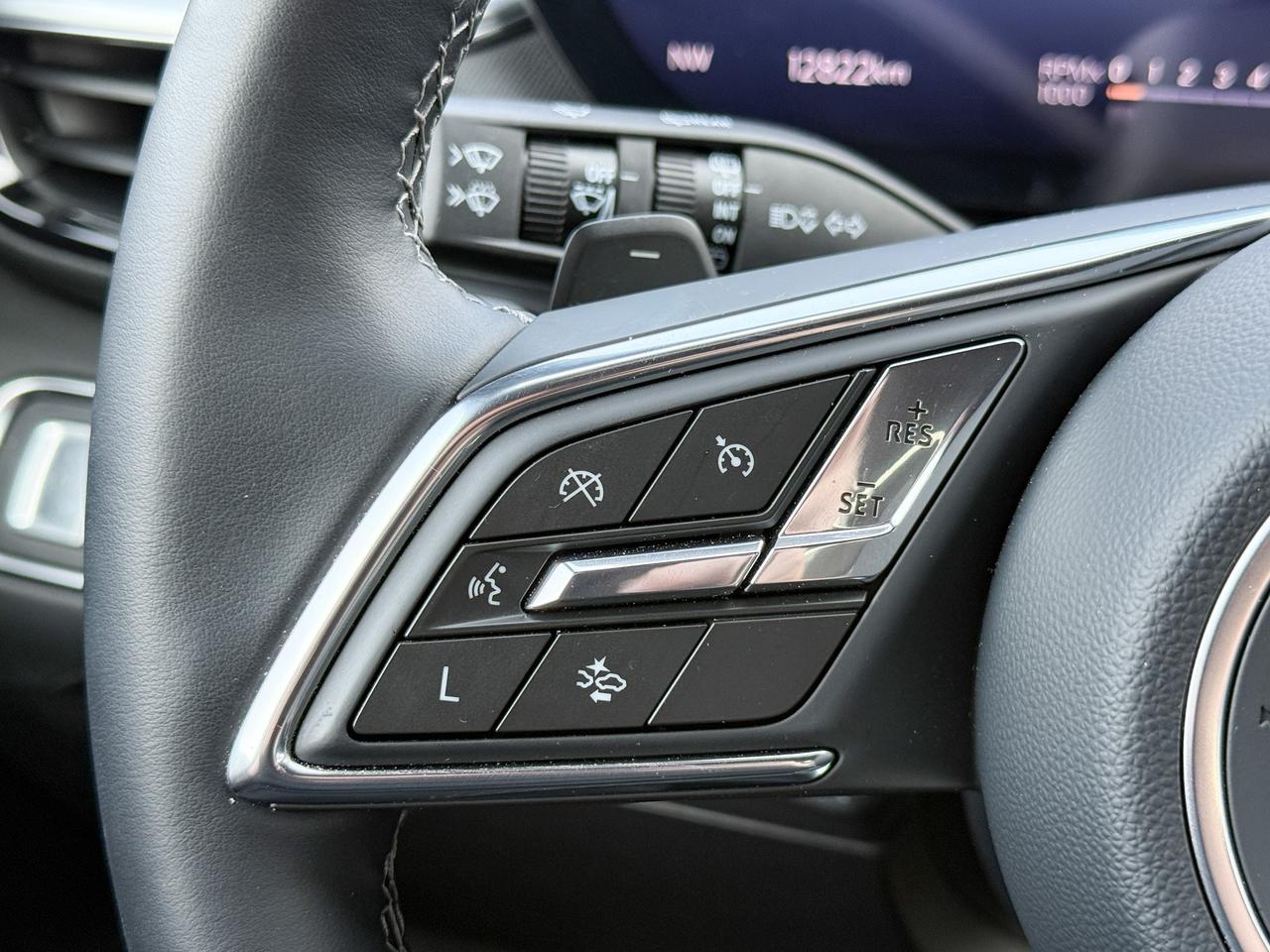 2025 Buick Enclave Sport Touring 2.5L 4 CYL WITH REMOTE START/ENTRY, HEATED SEATS, HEATED STEERING WHEEL, POWER LIFTGATE, BOSE SOUND SYSTEM Photo
